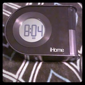 iHome alarm clock, works perfectly! Like new:)